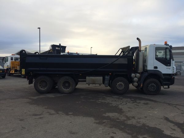 2010 Iveco Trakker 8 x 4 Tipper